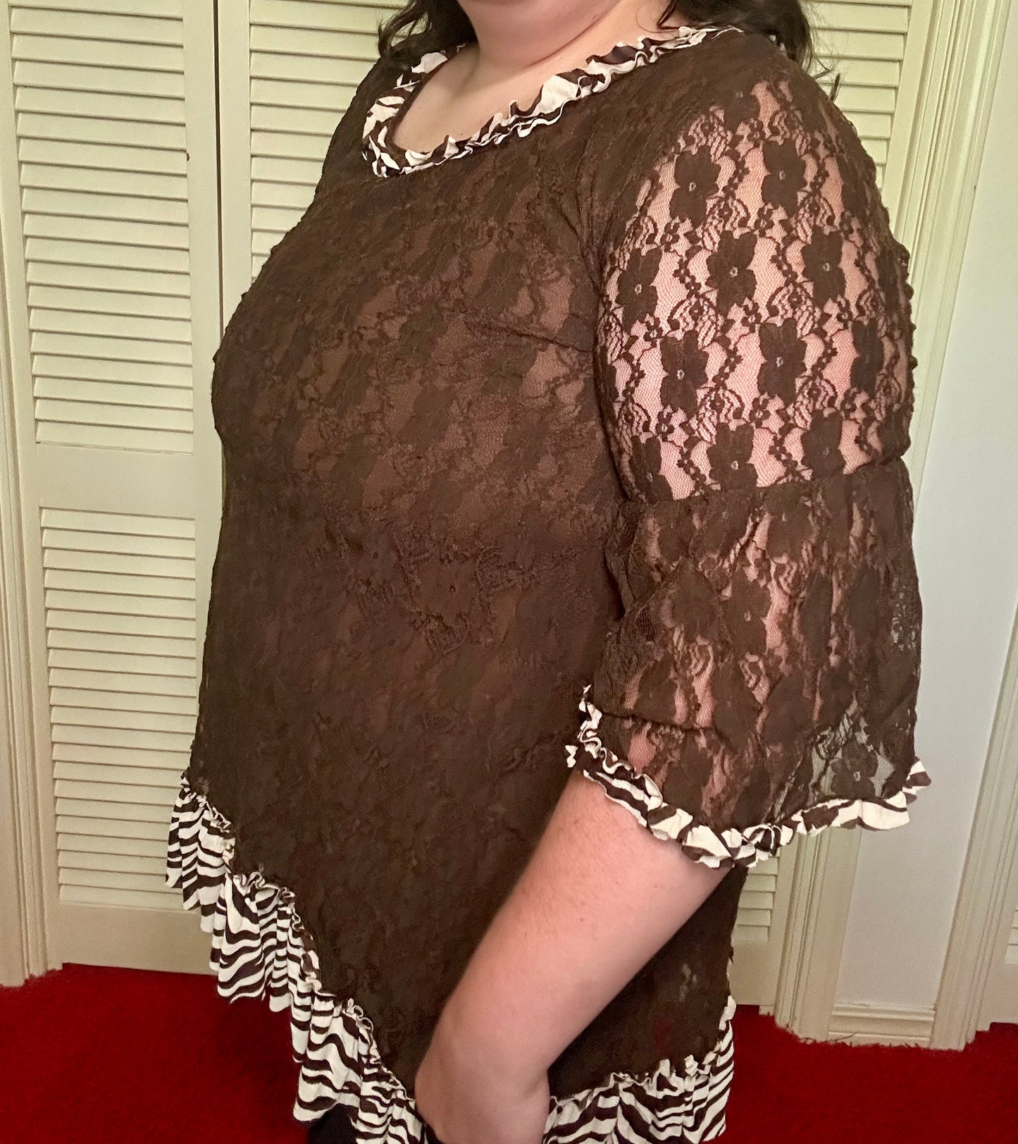 Brown Lace Zebra Ruffle Blouse (XL)