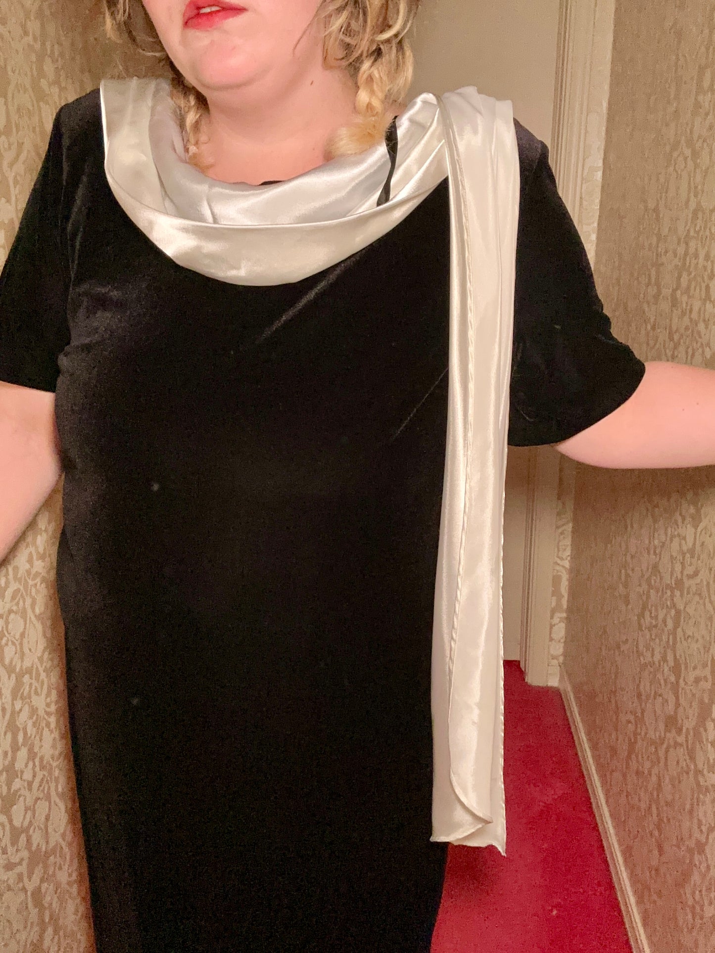 Velvet Sash Dress (20W)