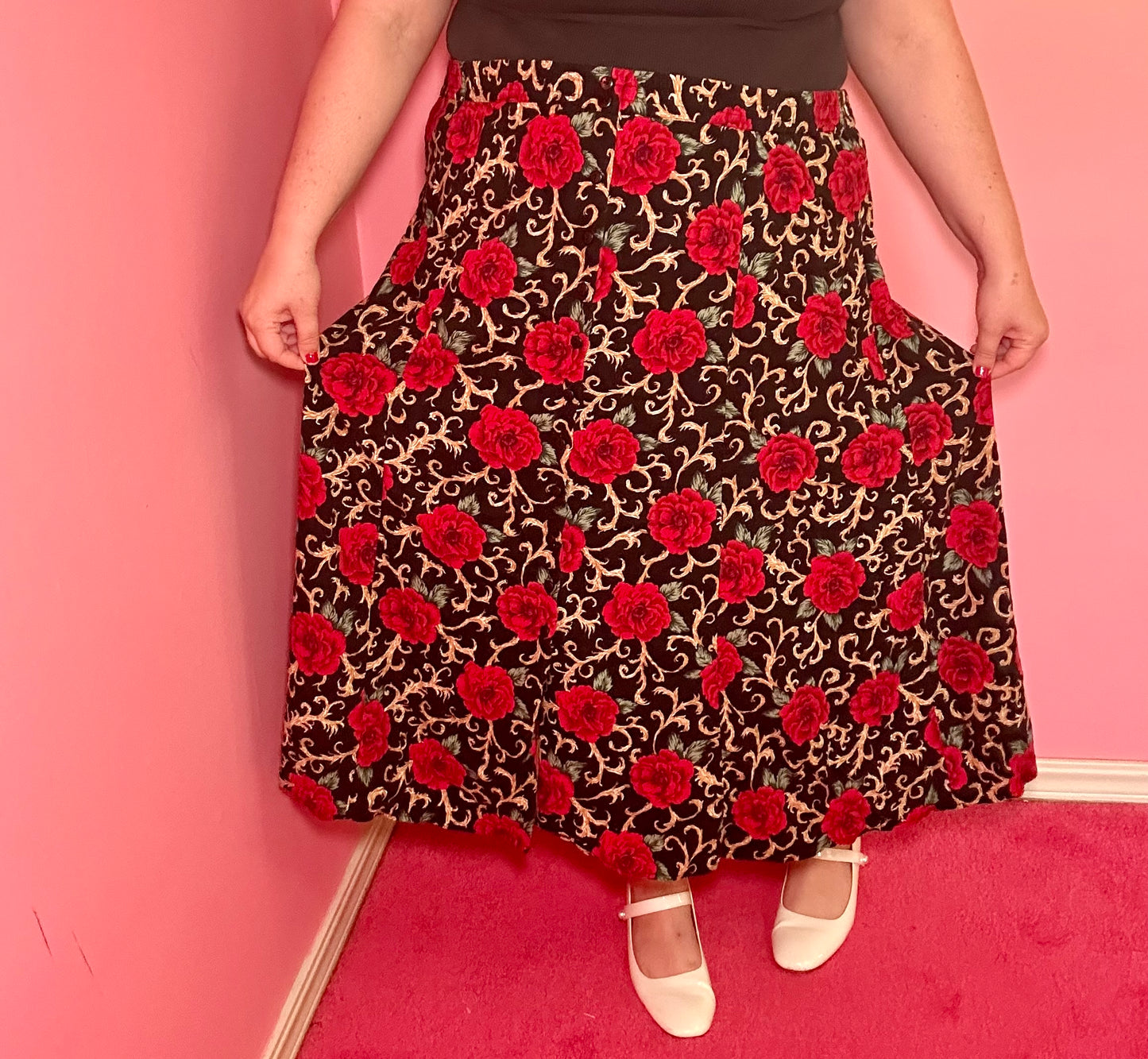 Red Rose Skirt (26/28)