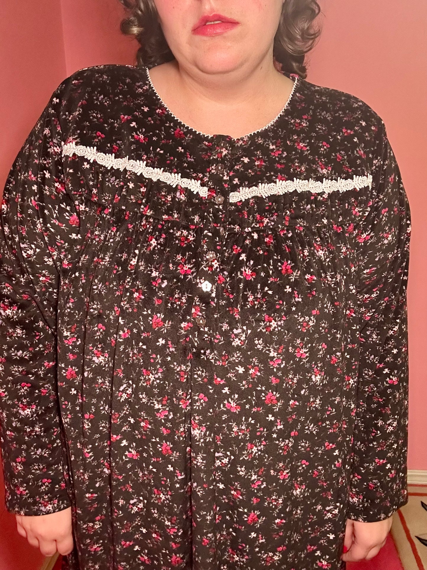 Dark Floral Velvet Nightgown (2X)