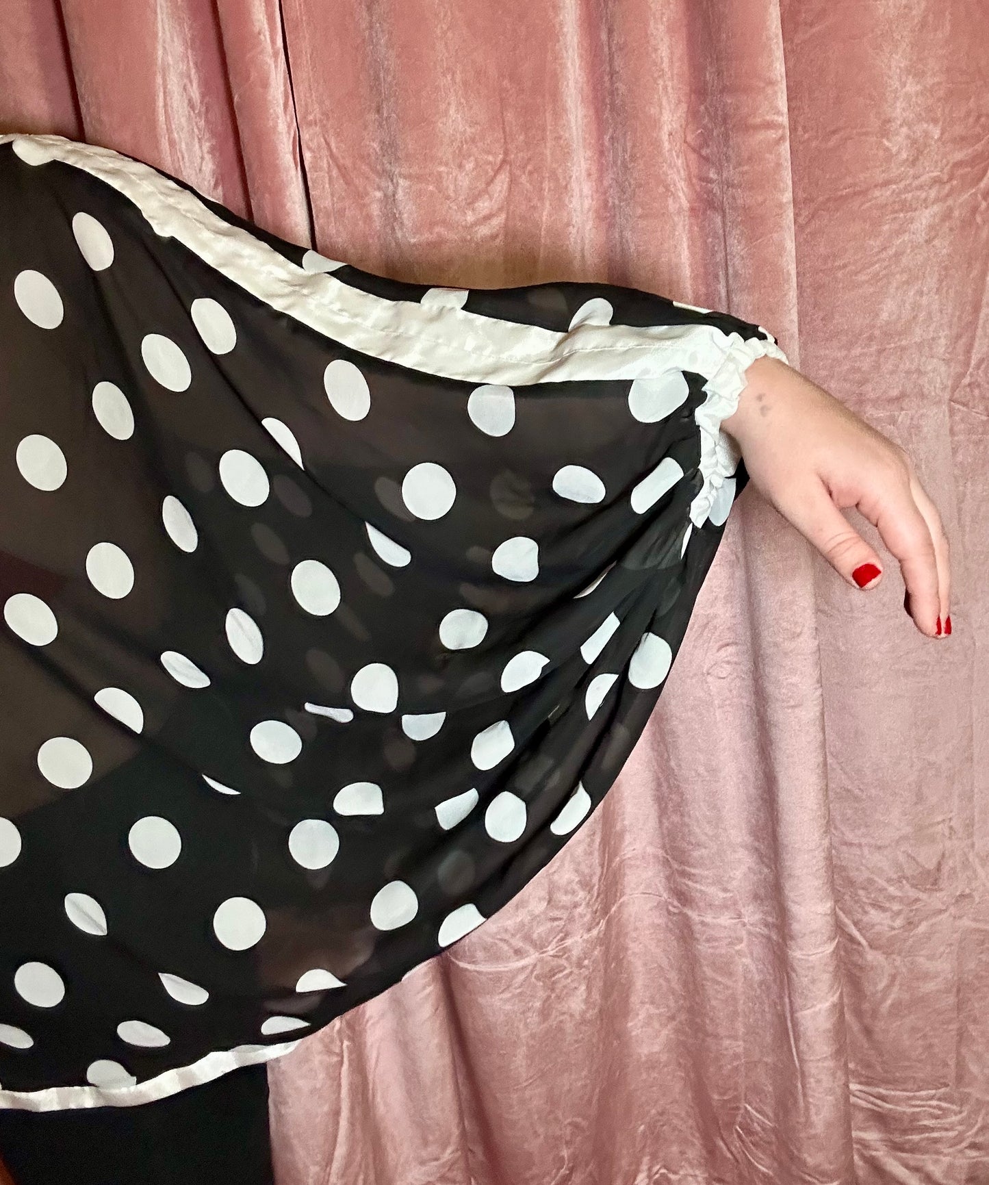 Flowy Polka Dot Blouse (1X)