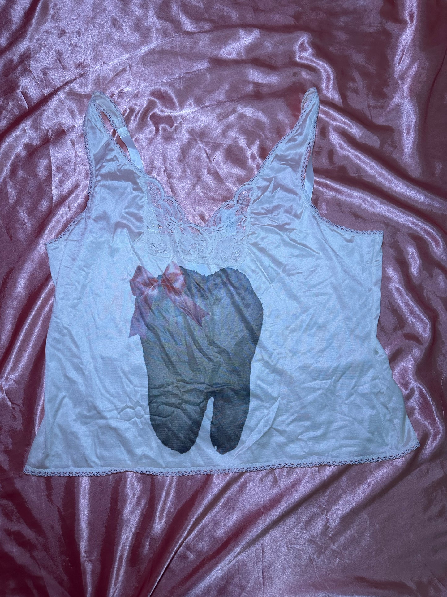 Tooth Bow Slip Top (2X)