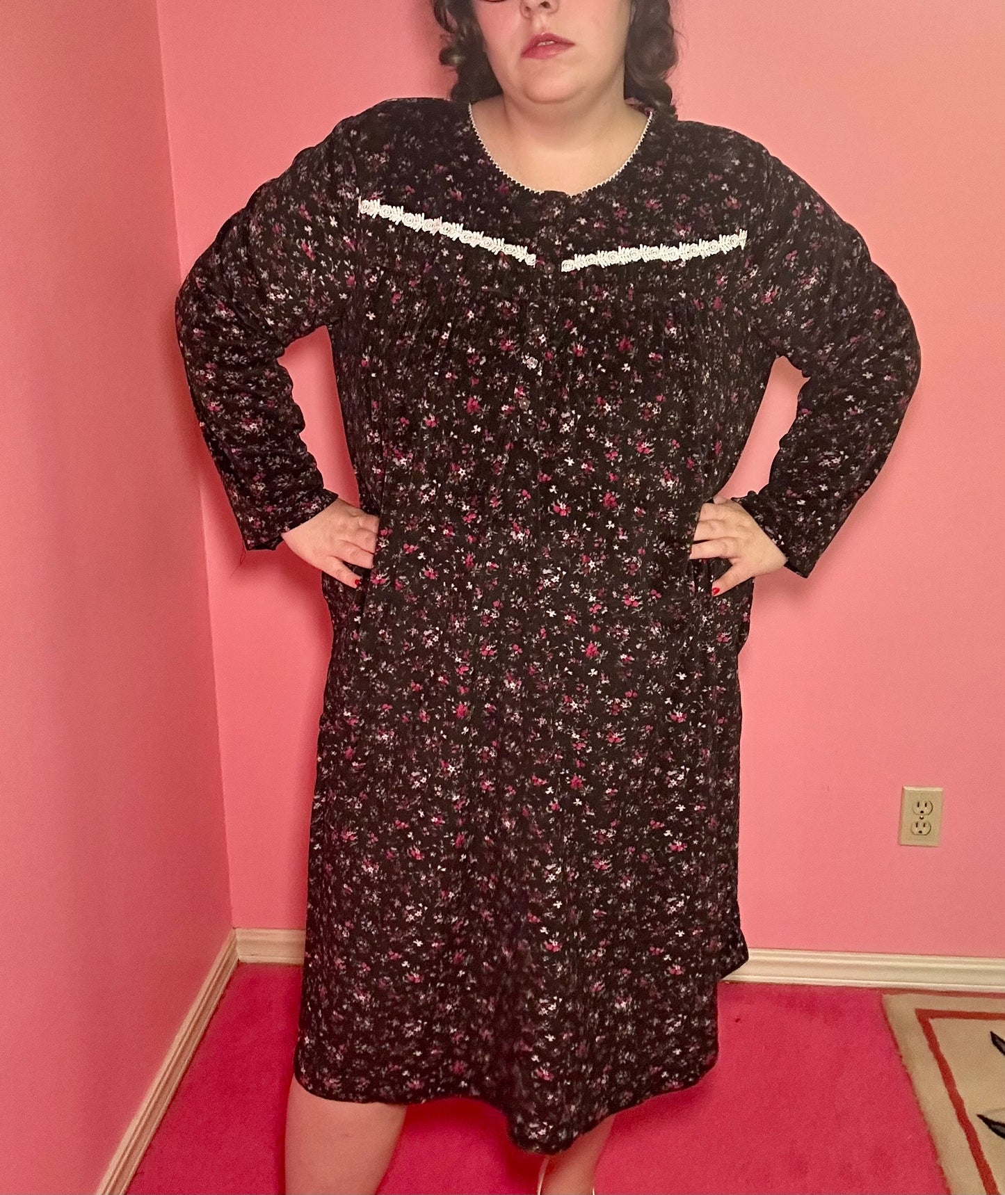 Dark Floral Velvet Nightgown (2X)