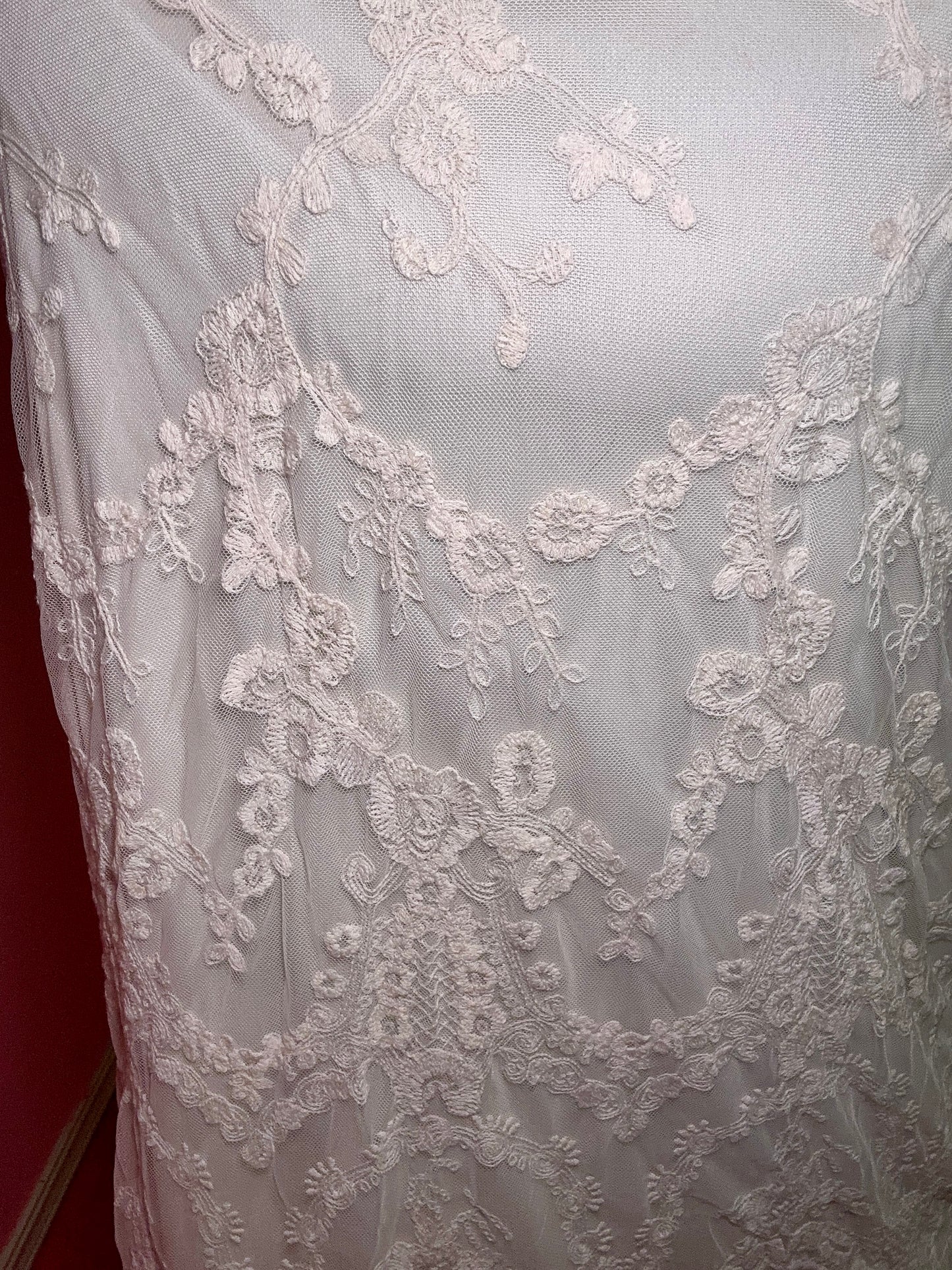 White Lace Skirt (22/24W)