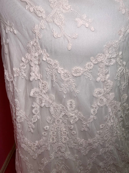 White Lace Skirt (22/24W)