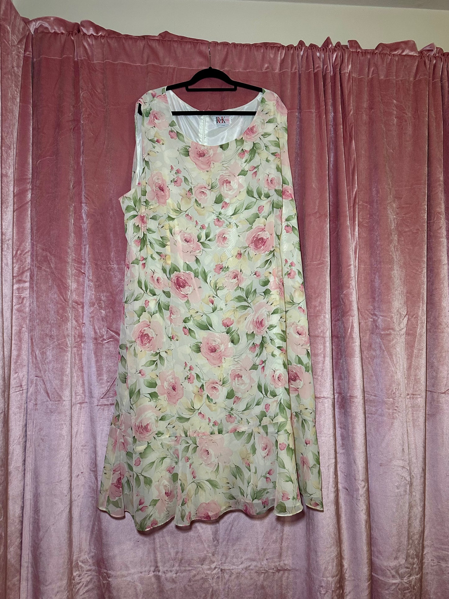 Cream Floral Dress (34W)