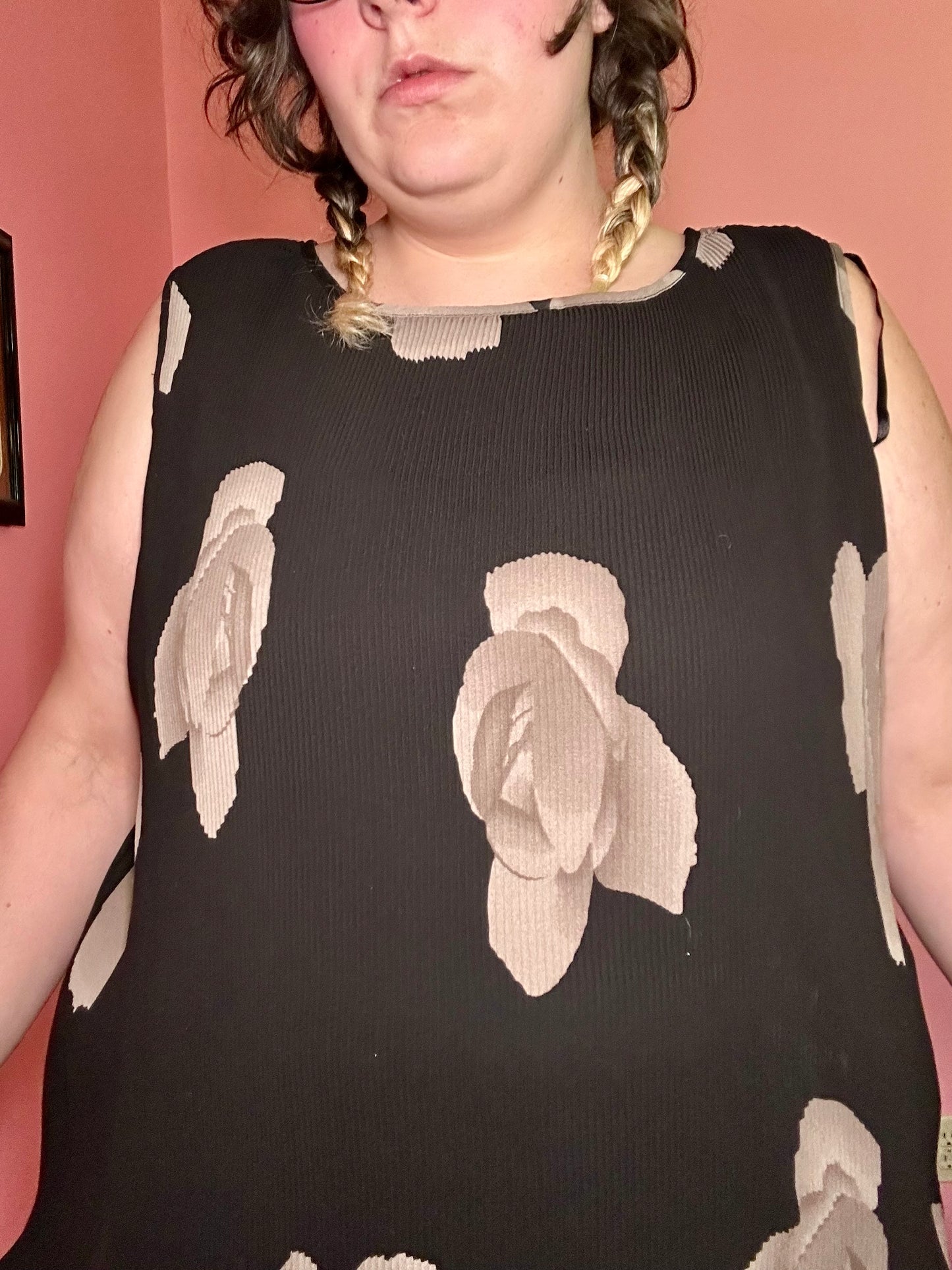 Grey Roses Blouse (22W)