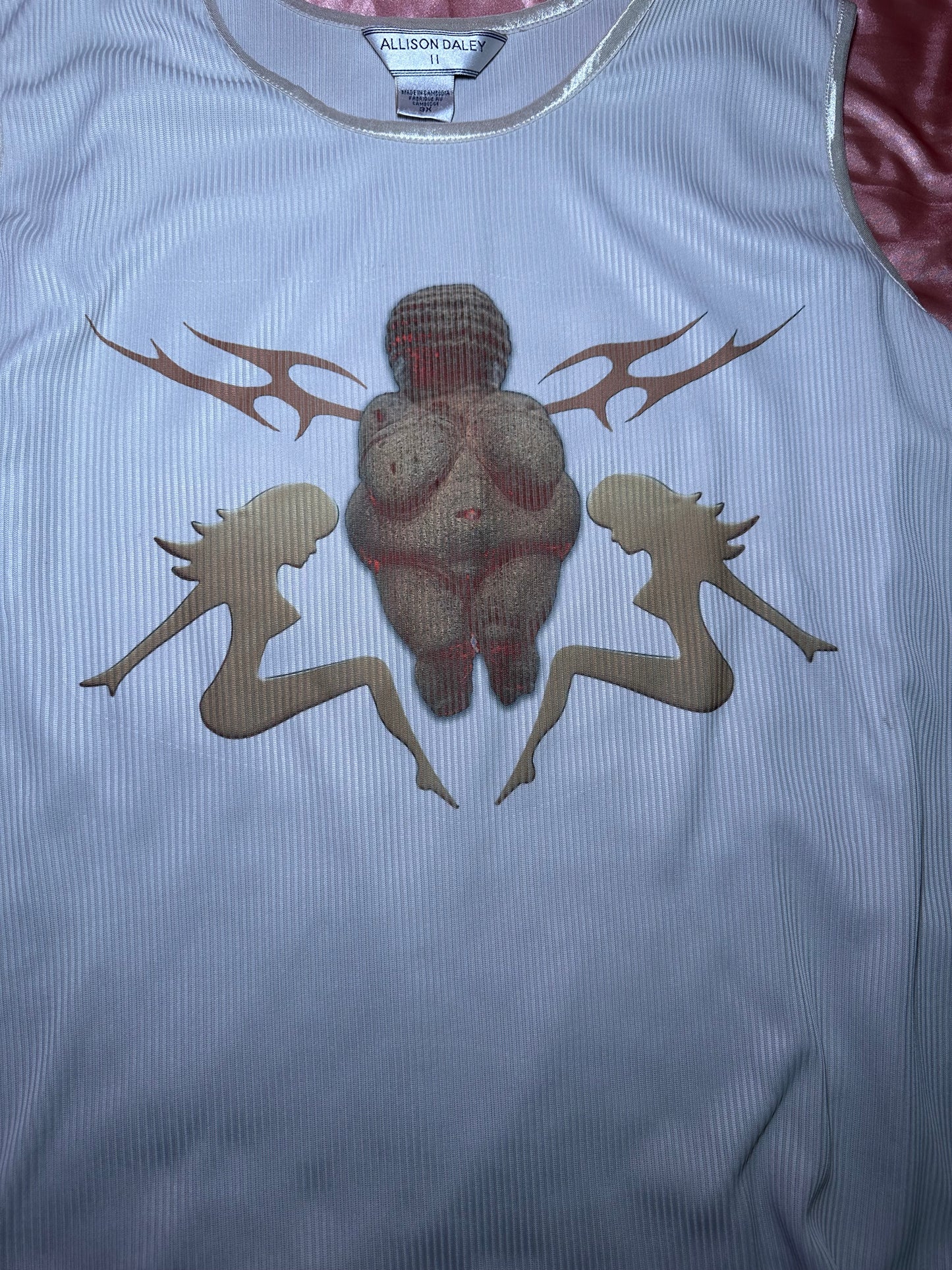 Venus of Mudflap (3X)