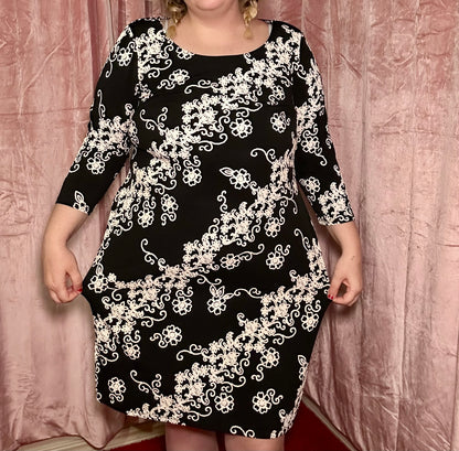 Black Floral Shift Dress (2X)