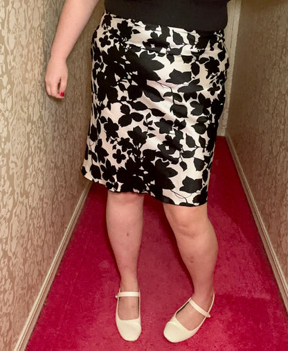 Satin Black and White Floral Skirt (XL)