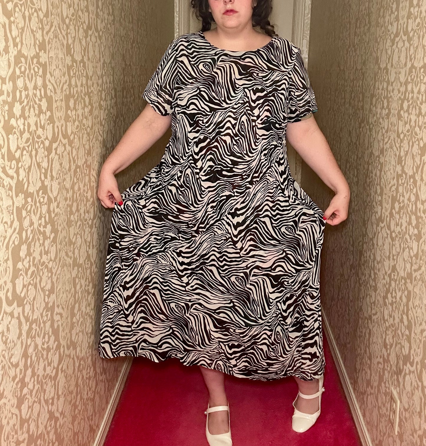 Reversible Chiffon Zebra Dress (18/20)