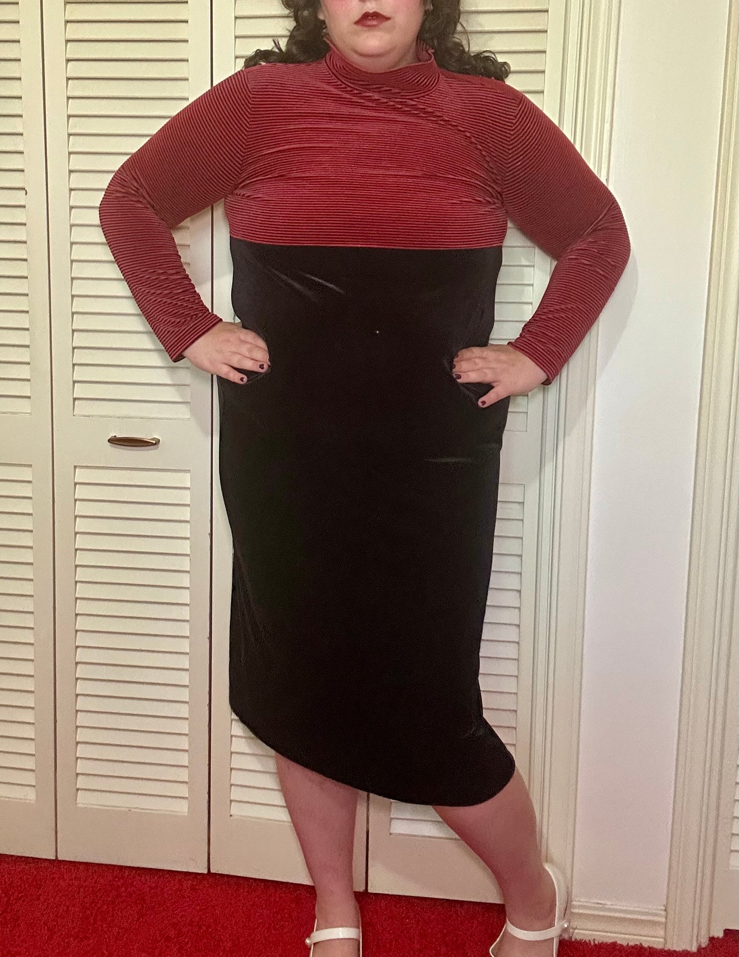 Black and Red Velvet Dress (L)
