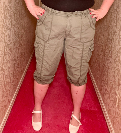 Green Khaki Utility Shorts (20W)