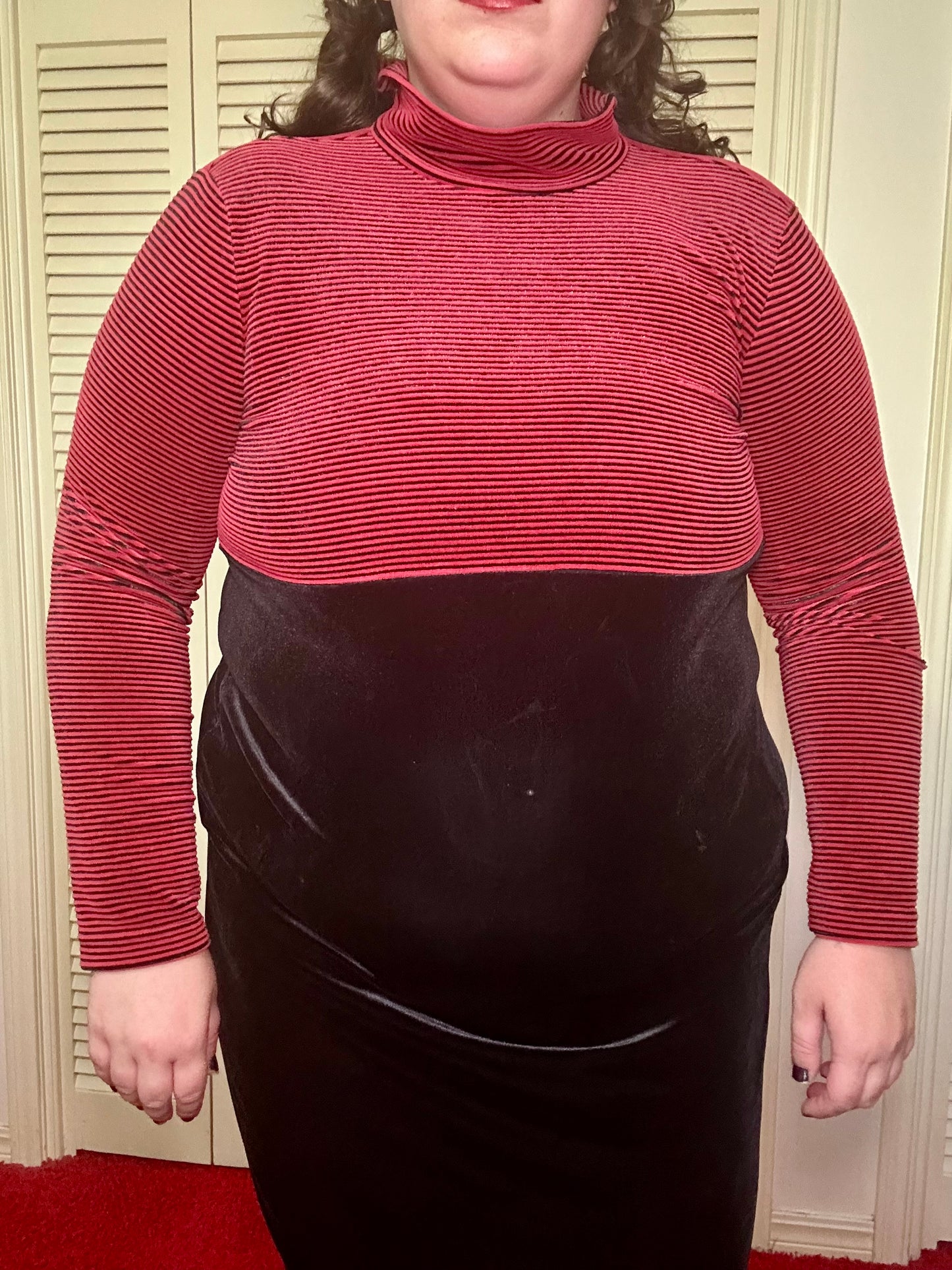 Black and Red Velvet Dress (L)