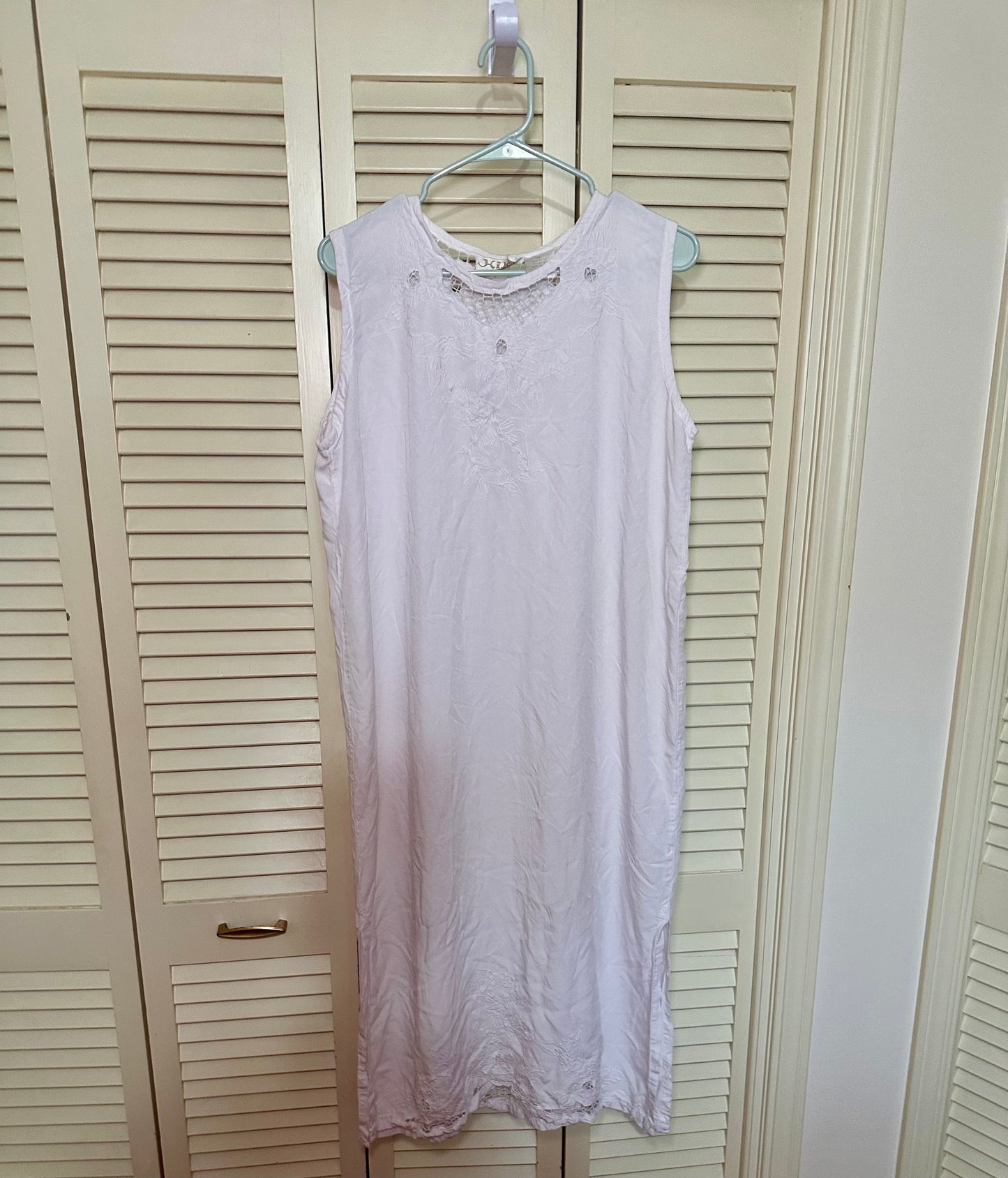 White Beachy Dress (XL)