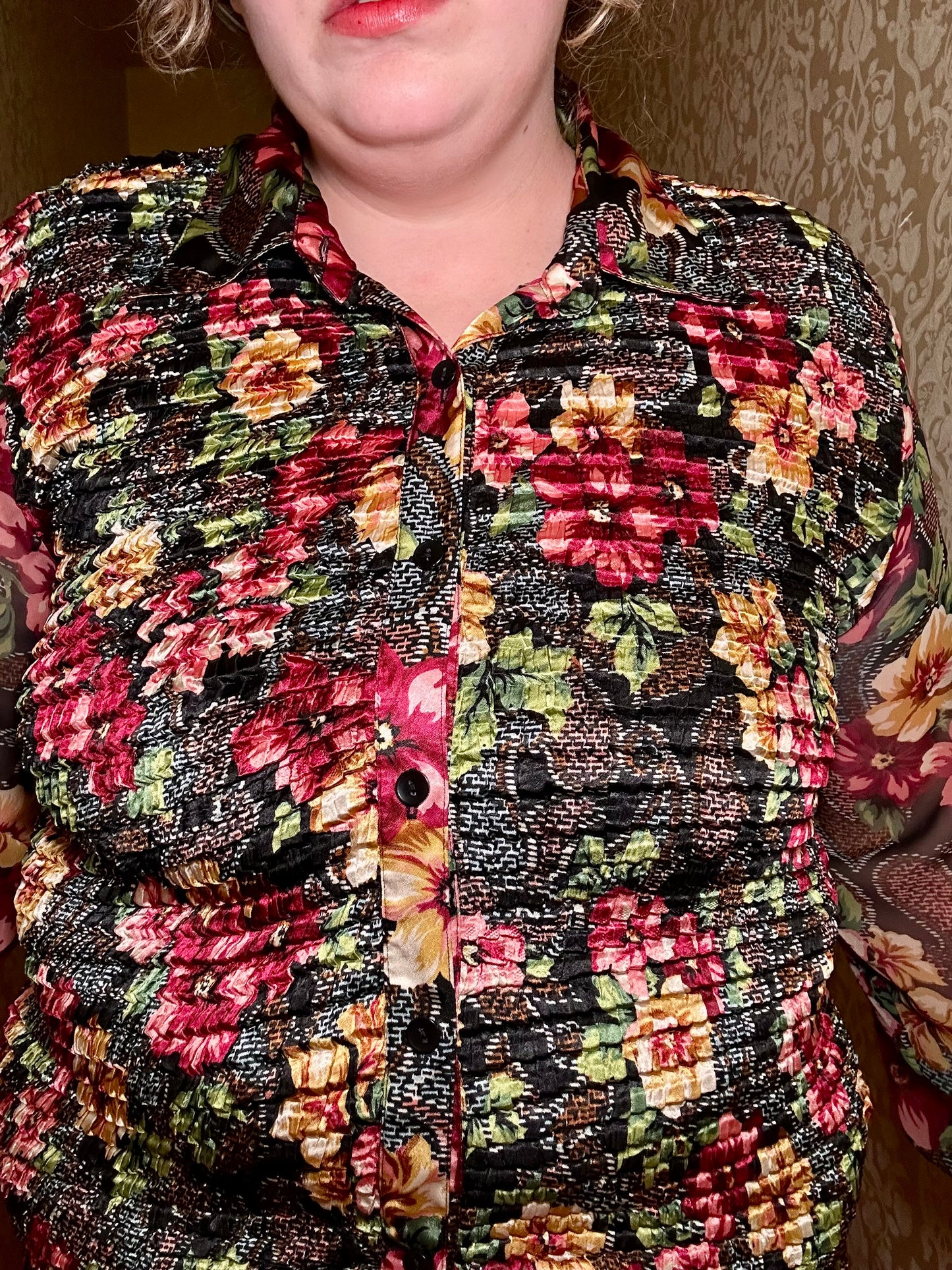 Dark Floral Ruched Button Up (XL)