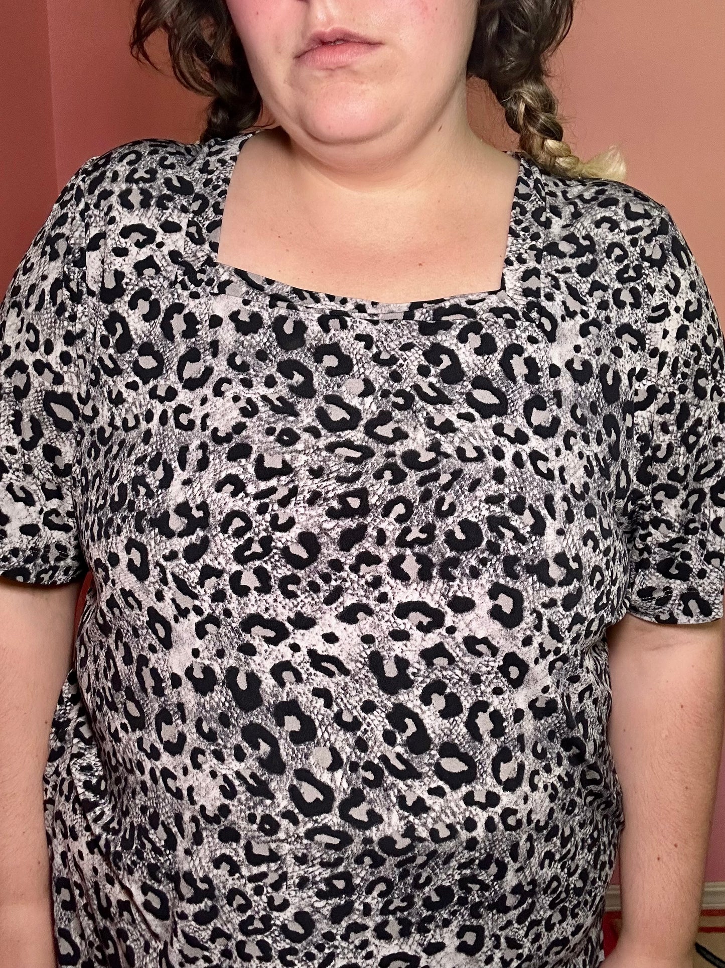 Grey Leopard Top (16W)