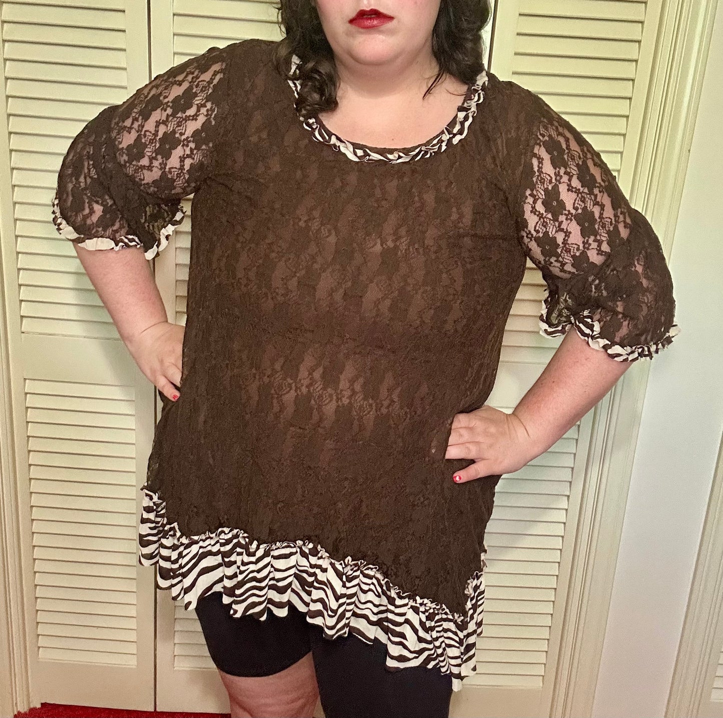 Brown Lace Zebra Ruffle Blouse (XL)