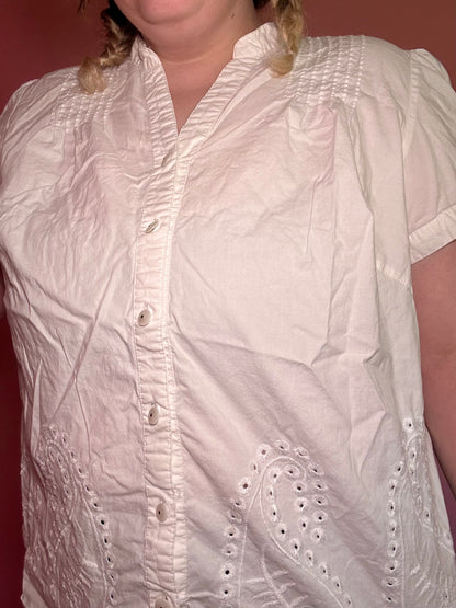 White Paisley Button Up (2X)