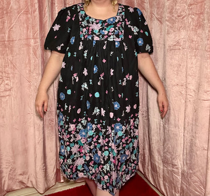 Black Floral Nightgown (26/28)