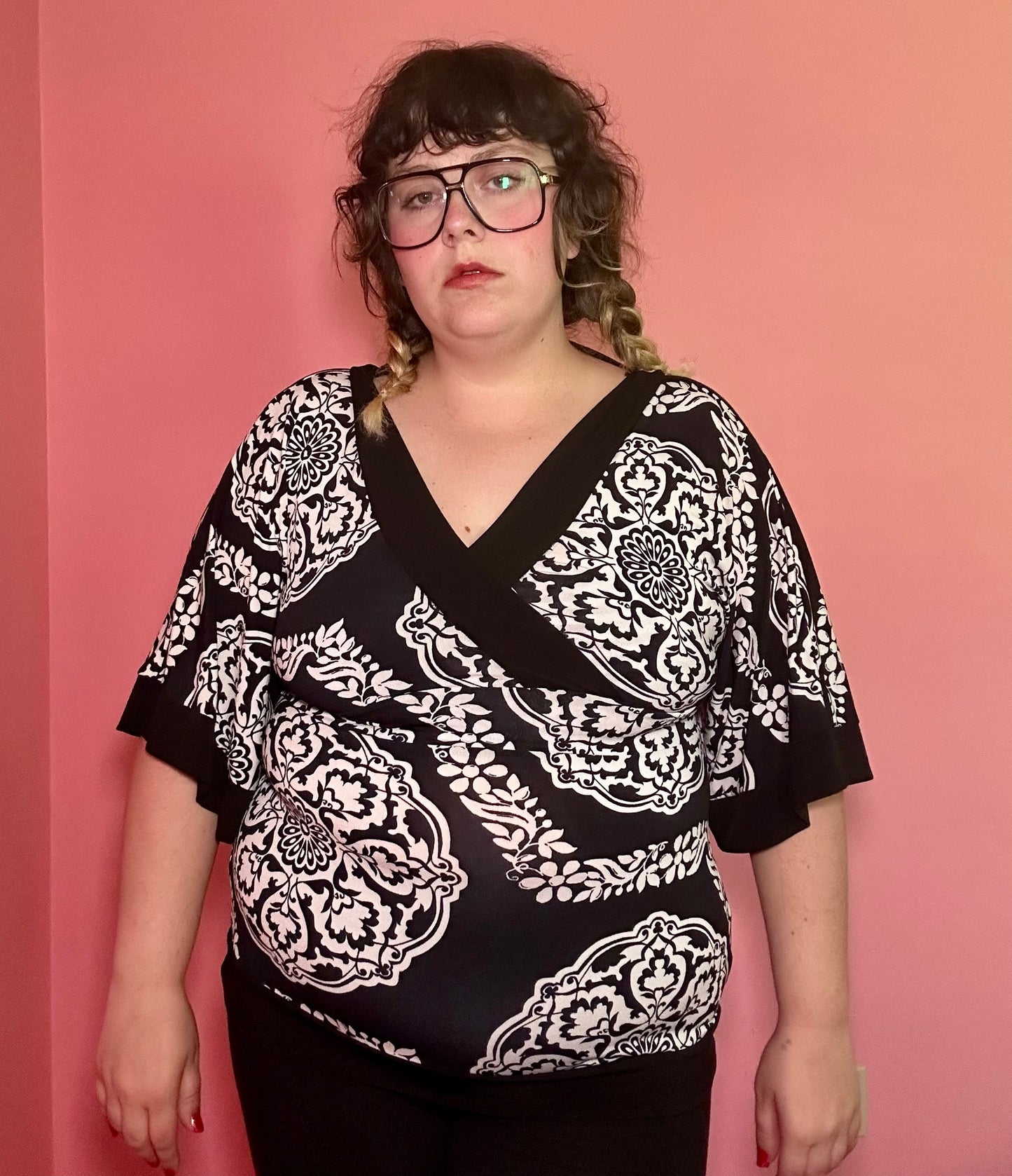 Black and White Y2K Blouse (XL)