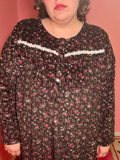 Dark Floral Velvet Nightgown (2X)