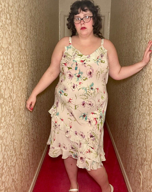 White Floral Ruffle Dress (20W)