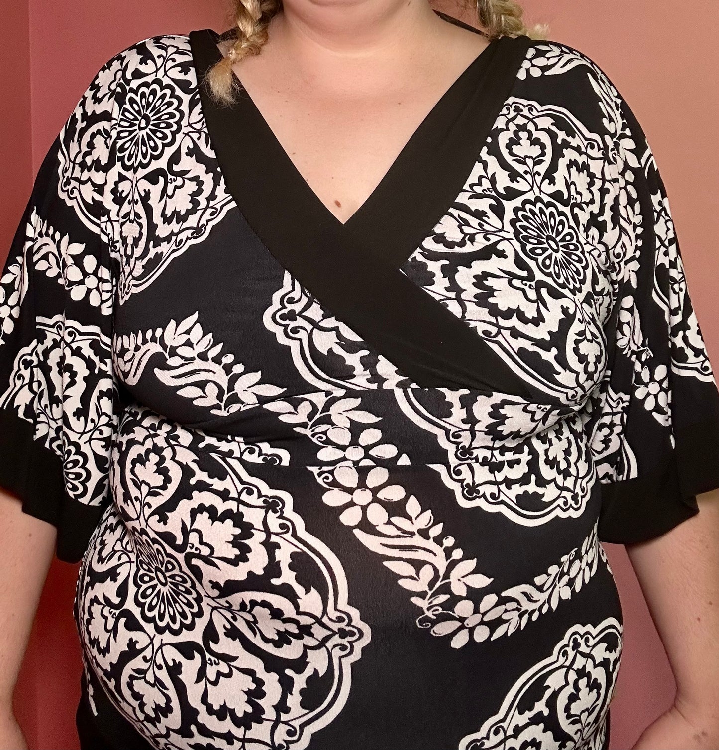 Black and White Y2K Blouse (XL)