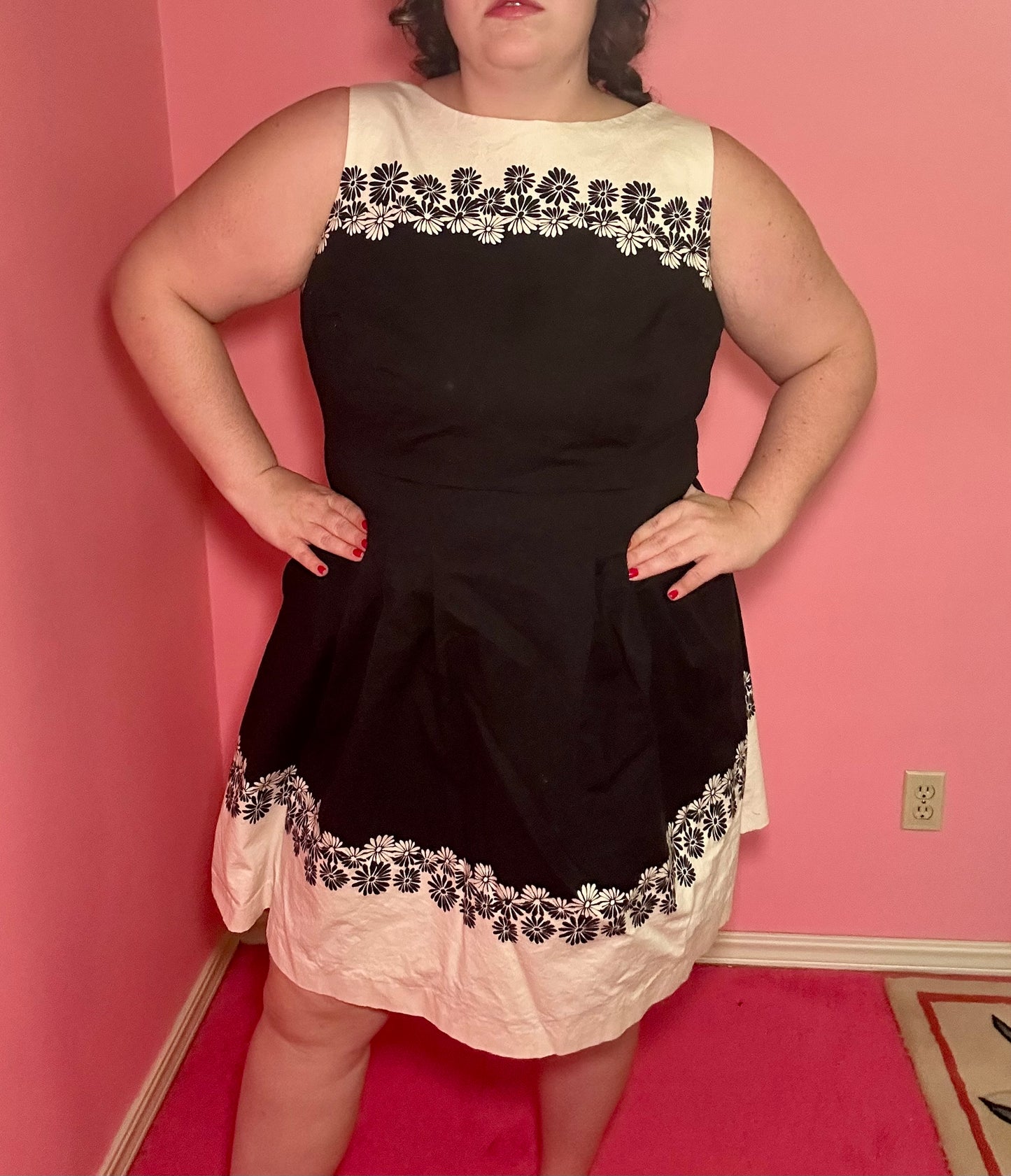 Black And White Daisy Dress (16WP)