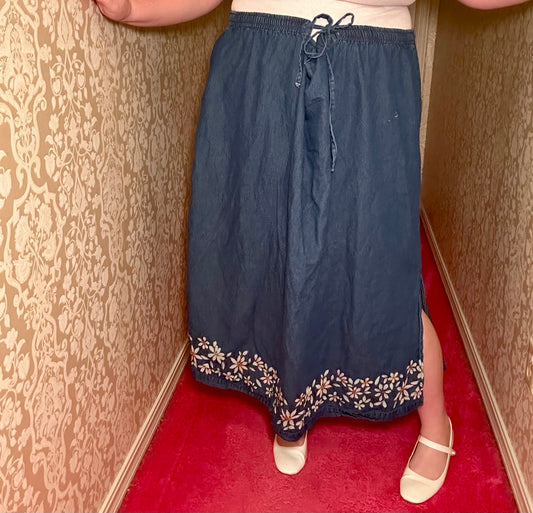 Blue Denim Skirt with Flowers (4X)