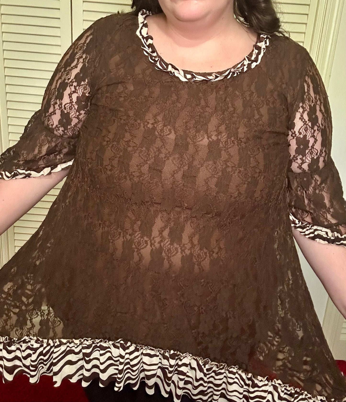 Brown Lace Zebra Ruffle Blouse (XL)