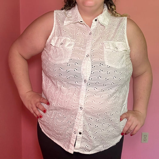 White Button Up Tank (16)