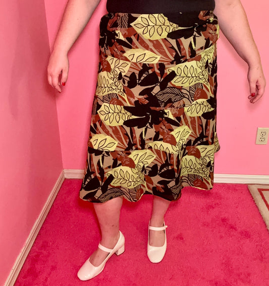 Earth-tone Leaf Skirt (XL)