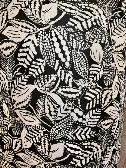Black and White Leaf Chiffon Skirt (22W)