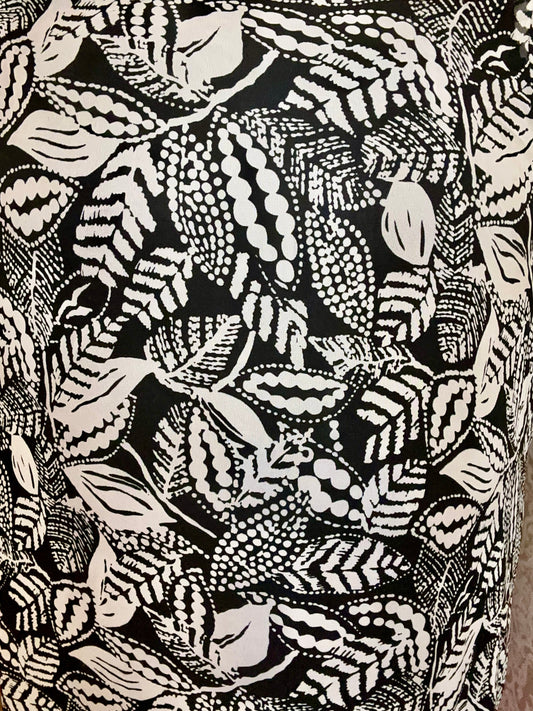 Black and White Leaf Chiffon Skirt (22W)