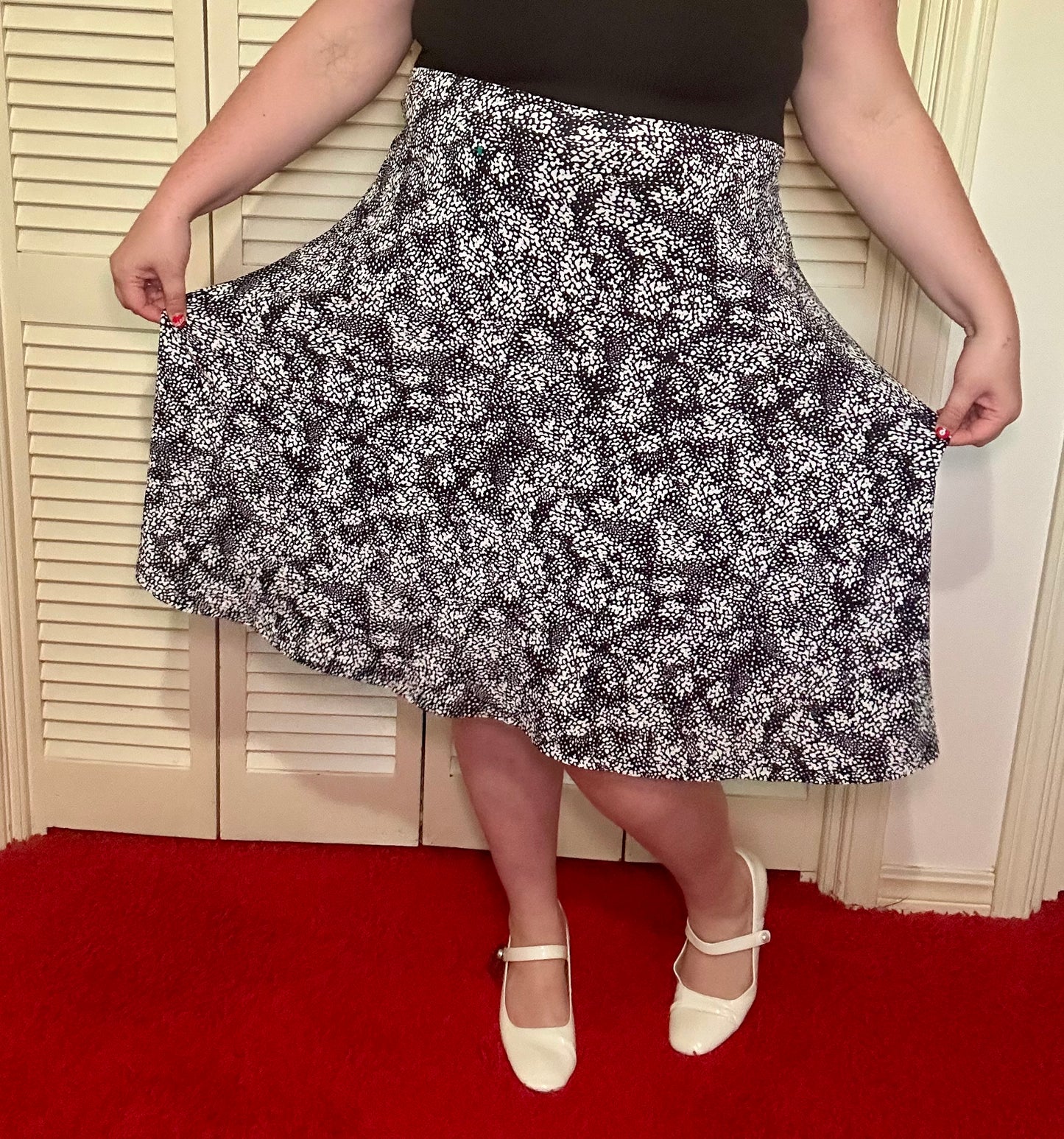 Black and White Graphic Skirt (16/18)