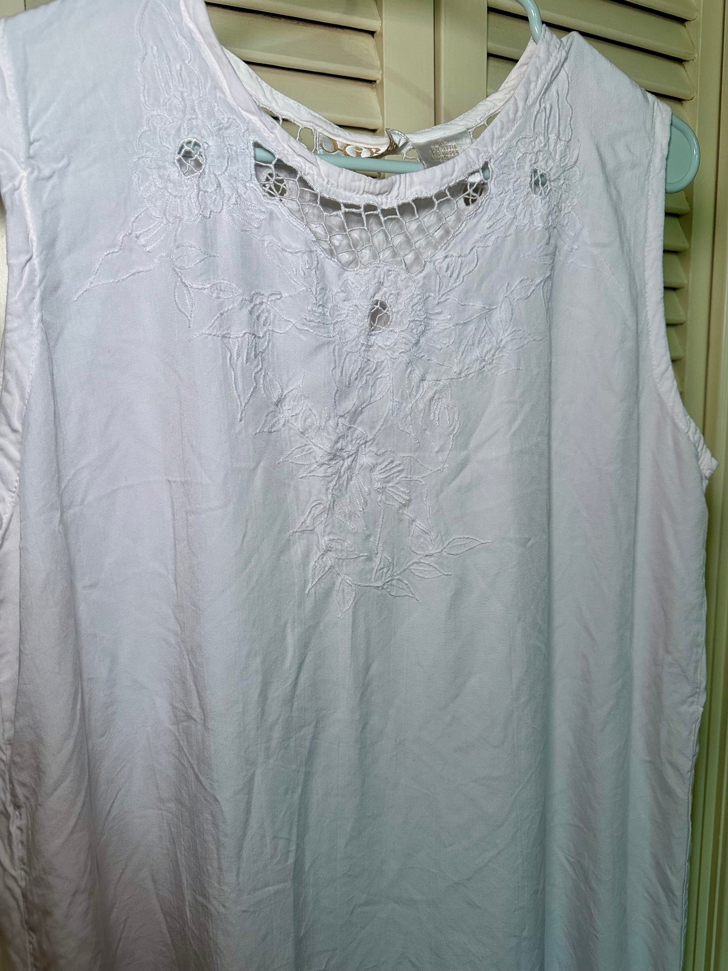 White Beachy Dress (XL)