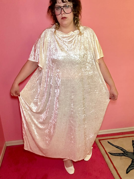 White Velvet Kaftan (OS)