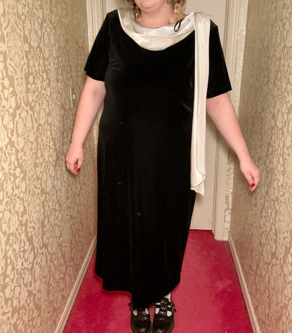 Velvet Sash Dress (20W)