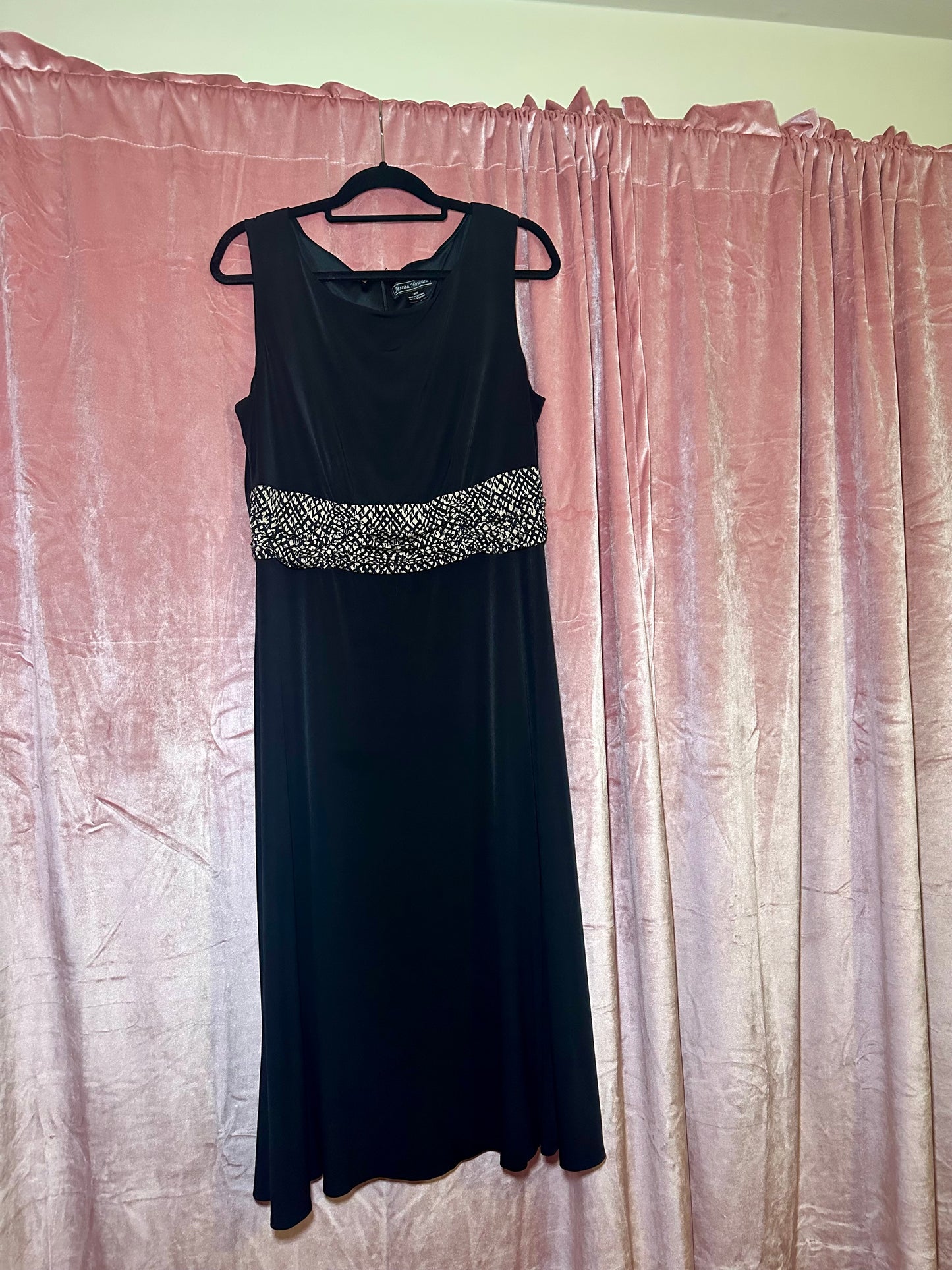 Black 90s Midi Dress (16W)